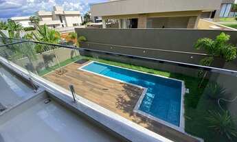 Imagem 4: Casa de condomínio sobrado para venda possui 335 metros quadrados com 5 quartos