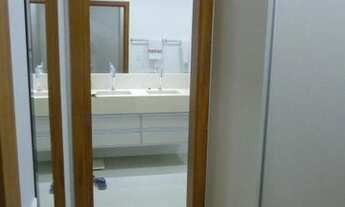 Imagem 6: Casa de condomínio para venda possui 275 metros quadrados com 3 quartos