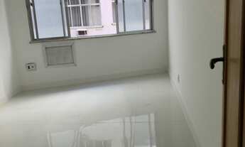 Imagem 6: STUDIO TODO REFORMADO, DIVIDIDO EM SALA QUARTO. Quadríssima da Praia! Fundos, Claro e Sile