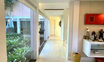 Imagem 2: Casa de condomínio para venda com 640 metros quadrados com 5 quartos