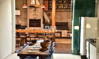 Imagem 2: Casa para Temporada em Canto Grande com 03 Quartos à 150 mts do mar em Bombinhas - SC