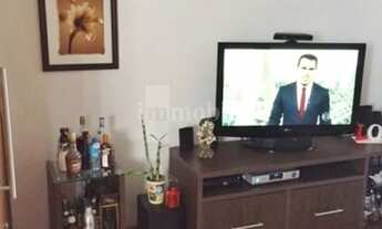 Imagem 2: Reformado , 2 dormitórios sendo 1 suite com closet, 1 vaga . Ensolarado !