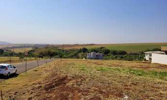 Imagem 3: Terreno em Condomínio Fechado em Cravinhos !! venha morar na cidade como se fosse um camp