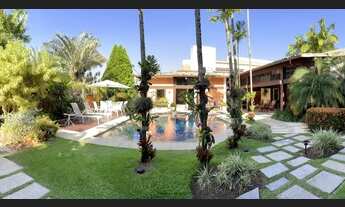 Imagem 1: Casa de condomínio para venda com 640 metros quadrados com 5 quartos