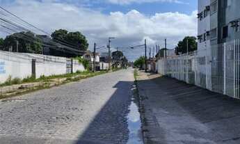 Imagem 2: Apartamento todo mobiliado com 2 quartos, rua calçada,próx avenida , em pau amarelo
