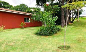 Imagem 6: Casa em condomínio, 3 dormitórios (1 suite). Área total 2.853 m2. Área construída 350 m2