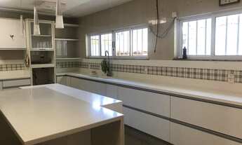 Imagem 2: Casa na avenida do Turismo, 4.000m2, piscina, área verde