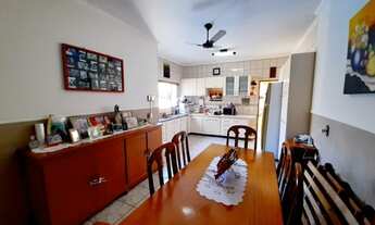 Imagem 6: Casa à Venda no Jd. Caparroz