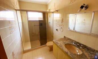 Imagem 3: Bolsão Interlagos: Sobrado com 392 m² com 5 dormitórios sendo 2 suítes, 4 vagas