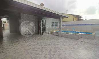 Imagem 2: CASA com piscina e 3 quartos em Itanhaém, no bairro Balneário São Jorge