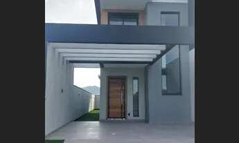 Imagem 2: Sobrado para Venda em Florianópolis, Campeche, 3 dormitórios, 1 suíte, 3 banheiros, 3 vaga