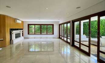 Imagem 3: Casa de condomínio para aluguel e venda com 752 m2 5 quartos