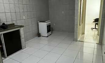 Imagem 3: Apartamento com 3 dormitórios para alugar, 70 m² por R$ 1.300/mês - Glória - Vila Velha/ES