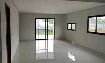 Imagem 5: Casa para venda possui 265 metros quadrados com 4 quartos em Centro - Bombinhas - SC