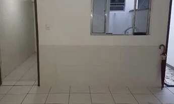 Imagem 3: #-Casa com 1 Quarto e 1 banheiro para Alugar, 50 m² por R$ 1.700/Mês