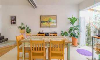 Imagem 3: Casa com jardim, quintal e terraço. 4 quartos sendo 2 suítes!