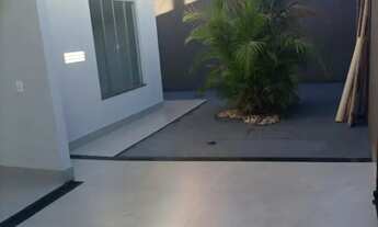 Imagem: VENDO CASA COM PISCINA