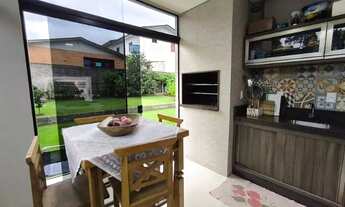 Imagem 5: Ampla casa 3 dorm 3 banheiros TODA EM LAJE em bairro tranquilo na cidade de Criciúma