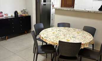 Imagem 6: Casa para venda possui 340 metros quadrados com 5 quartos