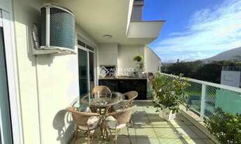 Imagem 5: Cobertura Duplex com Jacuzzi a Poucos Passos da Praia - Novo Campeche