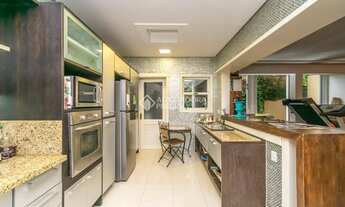 Imagem 3: Sobrado de nível com pier ao Guaiba