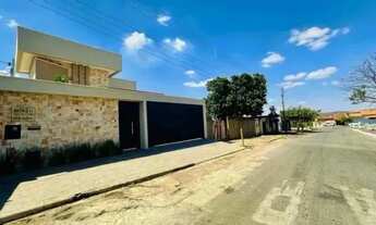 Imagem: Casa Residencial - 3 Quartos em Setor Ana