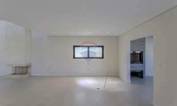 Imagem 3: Lhe apresento essa belissíma residência localizada no exclusivo Condomínio Real Park, que