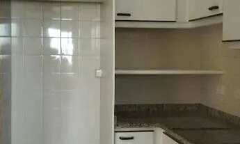 Imagem 2: ALUGO PRÓXIMO AO COLÉGIO MARISTA