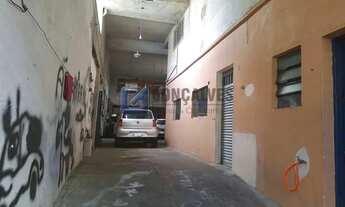 Imagem 6: Galpão Industrial com 210m² e Residencial no Piso Superior com 210m² no Bairro Snato Anton