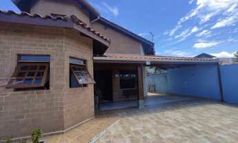 Imagem 3: Belíssimo imóvel na praia do Capricórnio, pé na areia, vista privilegiada