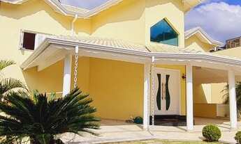 Imagem: Casa à Venda com 4 suítes, todas com sacada