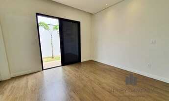 Imagem 7: Casa de condomínio para venda possui 235 metros quadrados com 3 quartos