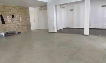 Imagem 2: Barra da Tijuca - Condomínio Santa Helena - Linda casa com terreno de 700m²