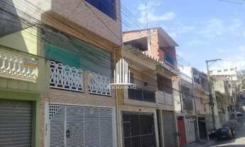 Imagem: Sobrado com três andares Flor da Cantareira