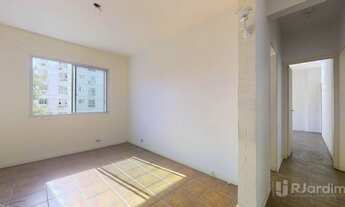 Imagem 6: Metrô próximo, Portaria 24h, Apartamento com 3 quartos (1 suíte), 2 banheiros, vaga fixa