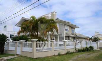 Imagem 2: Aluguel de Temporada! Casa de 05 dormitórios (03 suítes), com ótima área de lazer