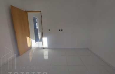 Imagem 4: Casa para Venda em Ponta Grossa, Colônia Dona Luíza, 3 dormitórios, 1 banheiro, 1 vaga