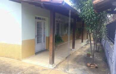 Imagem 2: LAGOA SANTA - Casa Padrão - Joana Darc