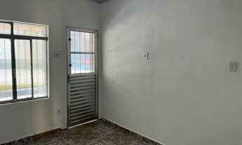 Imagem 4: Casa a venda com edícula nos fundos, ótima localização e bem conservada