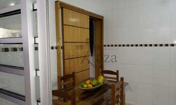 Imagem 2: Casa - Bosque dos Eucaliptos - 4 Dormitórios - 160m²