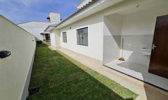 Imagem 2: Casa para venda com 3 quartos e Churrasqueira