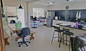 Imagem 2: Sobrado para venda tem 523 metros quadrados com 4 quartos em Village do Sol - Guarapari