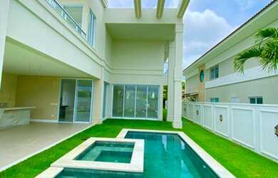 Imagem 2: Casa Neoclássica no Alphaville Fortaleza, 5 suítes, Alto Padrão