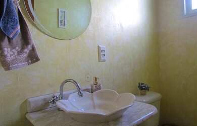 Imagem 6: Chácara a venda em Atibaia, loteamento fechado com portaria e rondas..