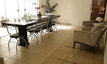 Imagem 6: Sobrado para venda possui 481 metros quadrados com 4 quartos em Residencial Paraíso - Fran