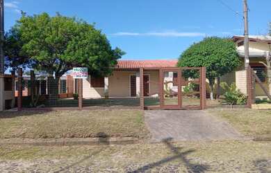 Imagem 2: Casa para venda com 104 metros quadrados com 3 quartos em Rainha Do Mar - Xangri-Lá - RS