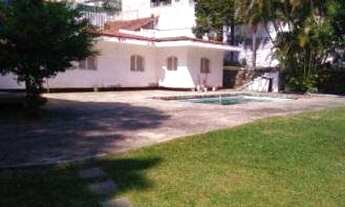 Imagem 2: Vendo - Casa 565m² 4 dormitórios sendo 1 suíte e 6 vagas de garagem. Jardim Prudência