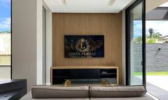 Imagem 7: Casa com piscina de alto padrão em Jurerê Internacional