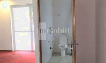 Imagem 7: LOCAL ESPETACULAR ENFRENTE A PRAÇA CHARLES MILLER