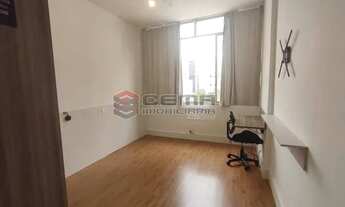 Imagem 2: Excelente Conjugado na quadra da Praia do Flamengo COM SEGURO FIANÇA GRÁTIS